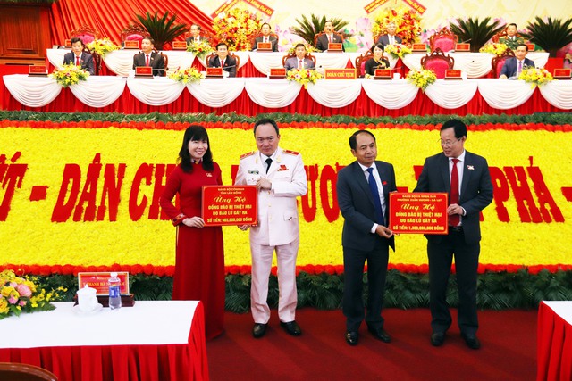 Đại hội Đảng bộ tỉnh Lâm Đồng quyên góp hơn 27 tỉ giúp người dân vùng lũ- Ảnh 3.