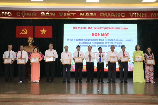 'Dân vận khéo là biết lắng nghe dân' - Ảnh 2.