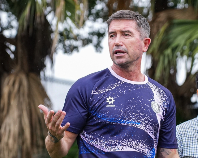 Sếp lớn CLB Hà Nội nói điều bất ngờ trong ngày huyền thoại Harry Kewell ra mắt truyền thông- Ảnh 6. Sếp lớn CLB Hà Nội nói điều bất ngờ trong ngày huyền thoại Harry Kewell ra mắt truyền thông- Ảnh 6.