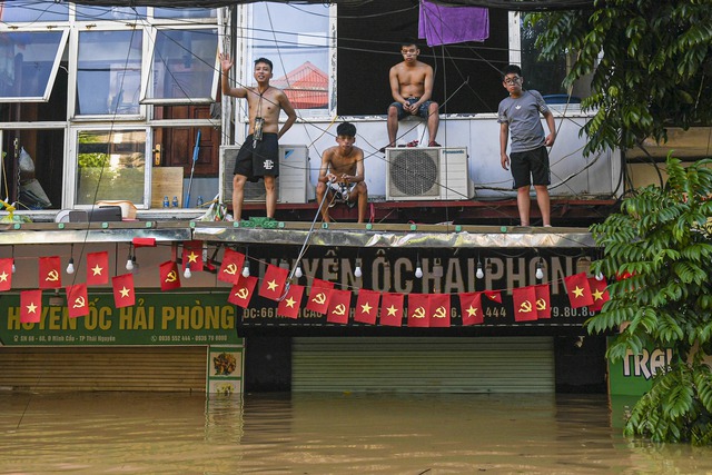 Hơn 222.000 ngôi nhà của 4 tỉnh miền Bắc 'chìm' trong cơn lũ lịch sử - Ảnh 2.