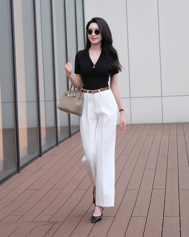 Tủ đồ trắng đen chẳng bao giờ hết mốt - Ảnh 4.