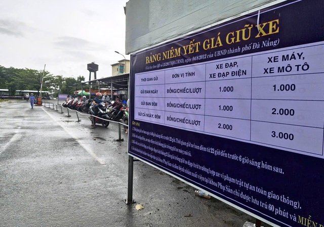 Lãnh đạo Bệnh viện đa khoa Quảng Nam nói gì về phí giữ xe 'chặt chém' 10.000/giờ? - Ảnh 1.