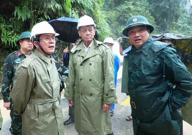 Đà Nẵng sẽ chi 200 tỉ đồng hỗ trợ người dân bị thiệt hại do mưa lũ- Ảnh 2. Đà Nẵng sẽ chi 200 tỉ đồng hỗ trợ người dân bị thiệt hại do mưa lũ- Ảnh 2.