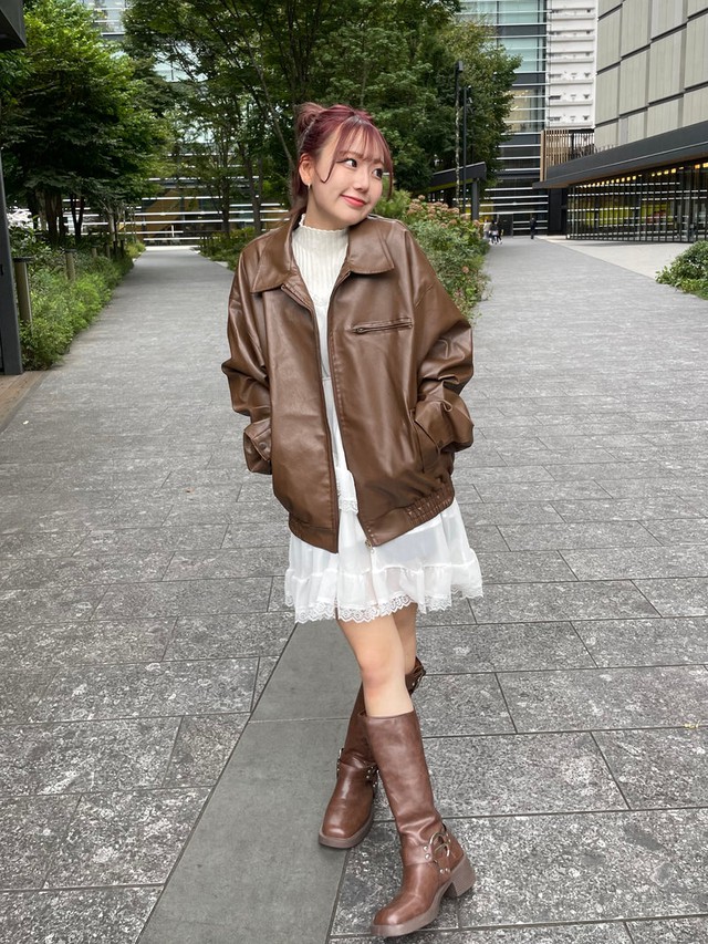 Thể hiện ‘chất’ riêng phá cách với trang phục vải da- Ảnh 1.