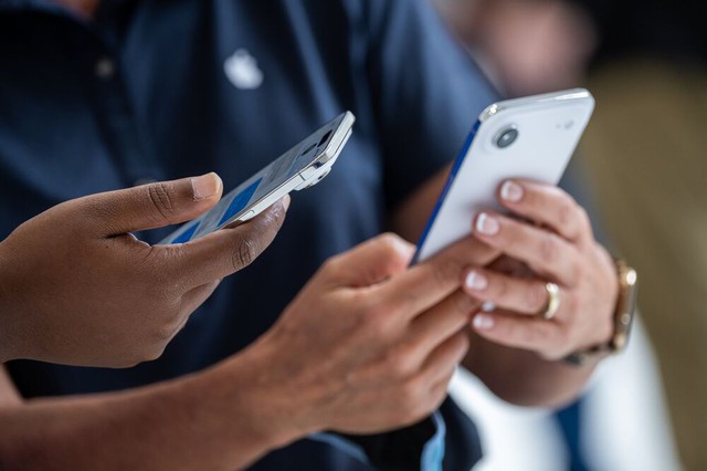 Vì sao người dùng thờ ơ với điện thoại siêu mỏng - Ảnh 1.