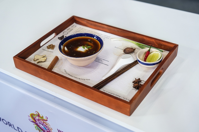 Đưa ẩm thực Việt vào ly nước: Cô gái thành quán quân nhờ phở, lẩu gà lá é - Ảnh 2. Đưa ẩm thực Việt vào ly nước: Cô gái thành quán quân nhờ phở, lẩu gà lá é - Ảnh 2.