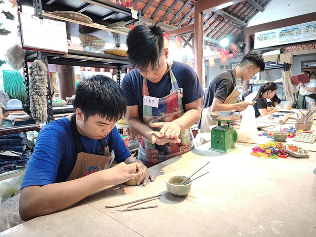 Gốm Raku và những nghệ nhân đặc biệt- Ảnh 3. Gốm Raku và những nghệ nhân đặc biệt- Ảnh 3.