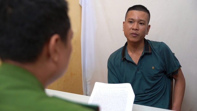 Huế tạm giữ nghi phạm đánh CSGT trong mưa lũ và kết quả kiểm tra ma túy - Ảnh 1. Huế tạm giữ nghi phạm đánh CSGT trong mưa lũ và kết quả kiểm tra ma túy - Ảnh 1.