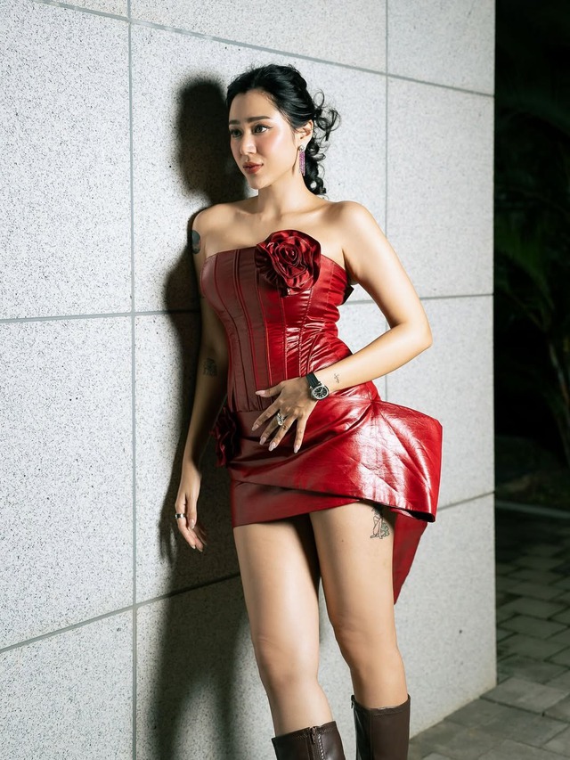 Thể hiện ‘chất’ riêng phá cách với trang phục vải da- Ảnh 4.