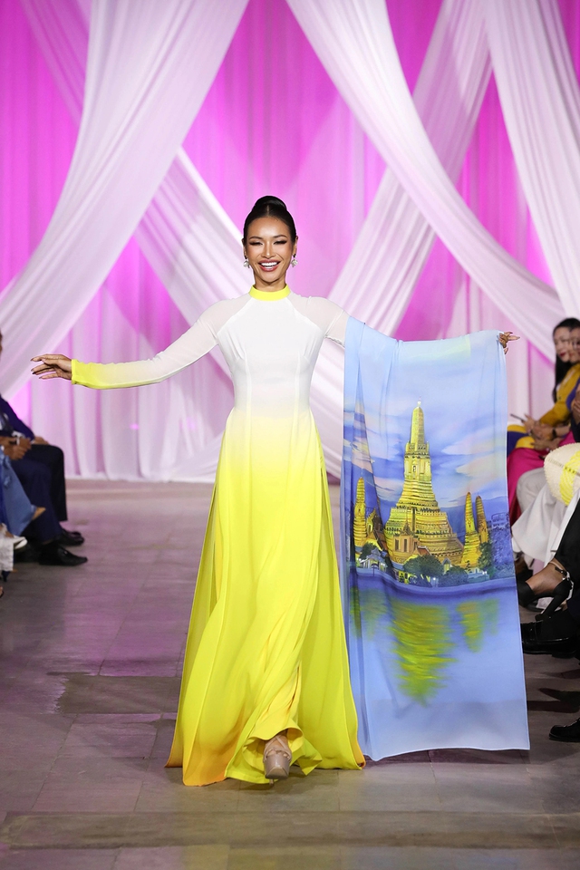 Thời trang ngoại giao- Ảnh 6. Thời trang ngoại giao- Ảnh 6.