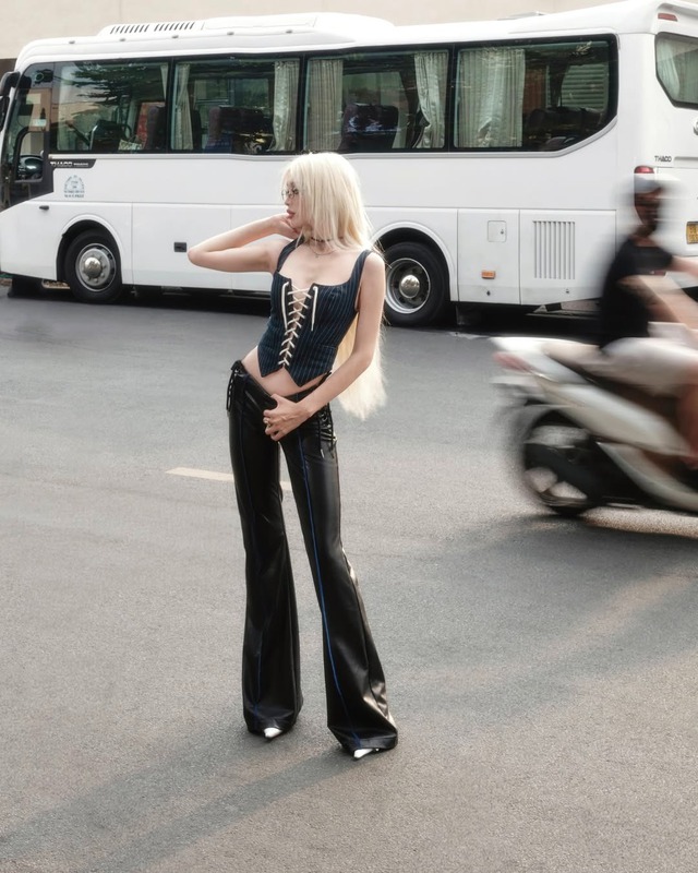 Thể hiện ‘chất’ riêng phá cách với trang phục vải da- Ảnh 7.