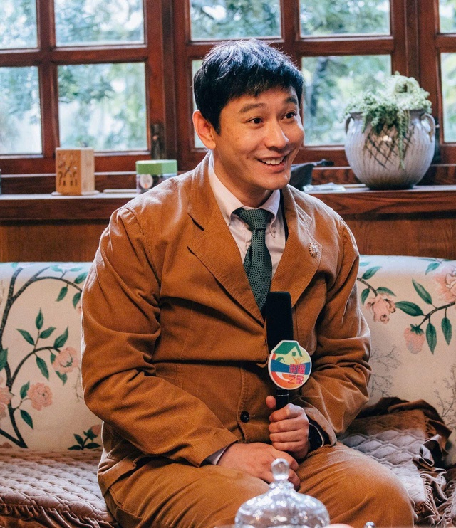 

Ngôi sao 47 tuổi thể hiện lối diễn xuất giản dị nhưng đầy sức nặng về cảm xúc và tâm lý  