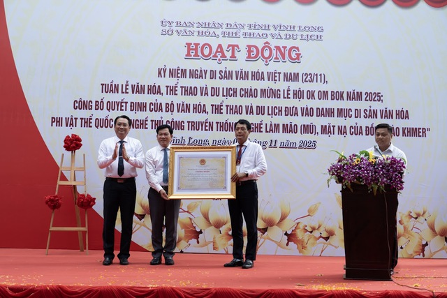 Nghề làm mão, mặt nạ của đồng bào Khmer là di sản văn hóa phi vật thể- Ảnh 1. Nghề làm mão, mặt nạ của đồng bào Khmer là di sản văn hóa phi vật thể- Ảnh 1.