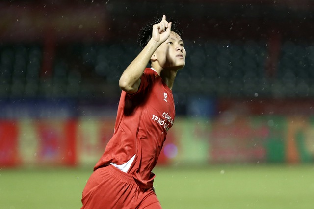 Em họ C&ocirc;ng Phượng tỏa s&aacute;ng, CLB C&ocirc;ng an TP.HCM vẫn bị Hải Ph&ograve;ng lội ngược d&ograve;ng thắng ngoạn mục - Ảnh 1.