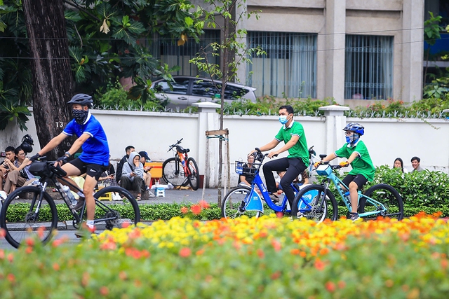 Chờ đợi những tuyến đường xanh cho giao thông xanh tại Hà Nội và TP . HCM - Ảnh 1. Chờ đợi những tuyến đường xanh cho giao thông xanh tại Hà Nội và TP . HCM - Ảnh 1.