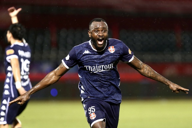 Em họ C&ocirc;ng Phượng tỏa s&aacute;ng, CLB C&ocirc;ng an TP.HCM vẫn bị Hải Ph&ograve;ng lội ngược d&ograve;ng thắng ngoạn mục - Ảnh 2.