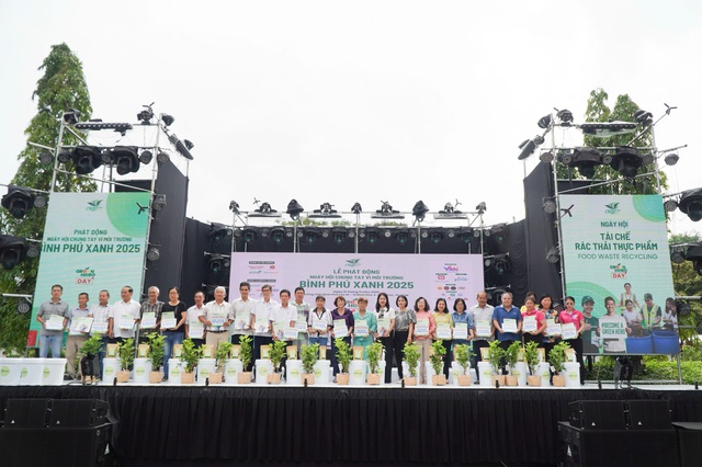 Một phường ở TP.HCM muốn thành khu dân cư tiên phong phân loại rác- Ảnh 2. Một phường ở TP.HCM muốn thành khu dân cư tiên phong phân loại rác- Ảnh 2.