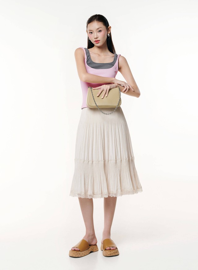 Giày đế xuồng, 'cầu nối' giữa thoải mái và sành điệu - Ảnh 3.