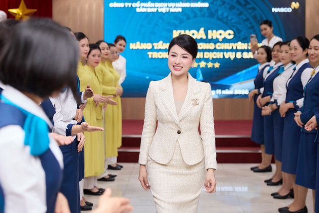 Đặng Bảo Trâm – Định hình ngôn ngữ cho tác phong 5 sao trong ngành dịch vụ- Ảnh 1.