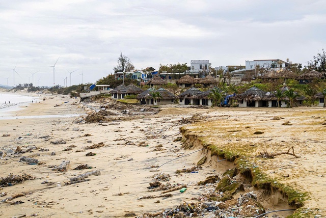 Khẩn trương khôi phục hạ tầng Khu kinh tế Nhơn Hội sau bão Kalmaegi - Ảnh 4.