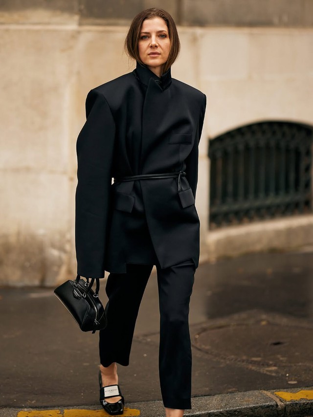 Một chiếc thắt lưng, 'biến' áo blazer thành đỉnh cao - Ảnh 7.