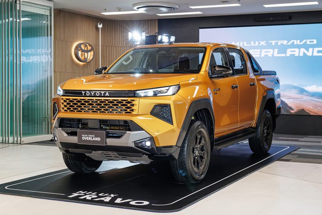 Toyota Hilux 2025 lột x&aacute;c thiết kế, c&oacute; thể về Việt Nam cạnh tranh Ford Ranger - Ảnh 1.