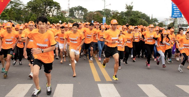 Giải 'Marathon Liên Minh Group mở rộng 2025 - mỗi bước chân, một ước mơ' và tinh thần sẻ chia- Ảnh 2. Giải 'Marathon Liên Minh Group mở rộng 2025 - mỗi bước chân, một ước mơ' và tinh thần sẻ chia- Ảnh 2.