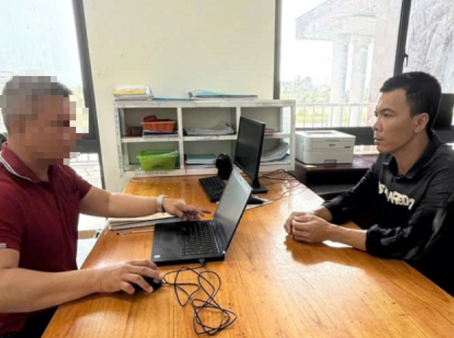 Bị truy nã toàn quốc, hai bị can ở Cà Mau tự đến công an đầu thú   - Ảnh 1.