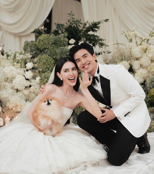 Đ&aacute;m cưới cổ t&iacute;ch của 'ma nữ' đẹp nhất Th&aacute;i Lan Mai Davika - Ảnh 1.