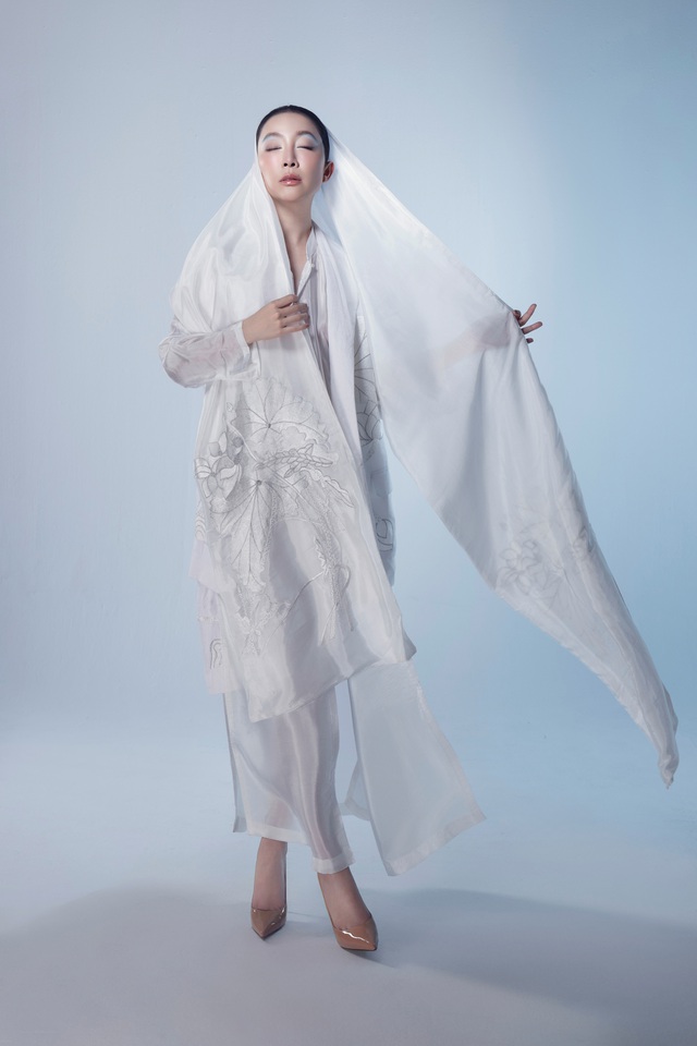 Nghệ sĩ Linh Nga tỏa sáng trong bst lấy cảm hứng từ sử thi của người Mường - Ảnh 12.