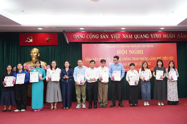 Báo Thanh Niên nhận giải tập thể xuất sắc về công tác phòng, chống tham nhũng TP.HCM - Ảnh 2.