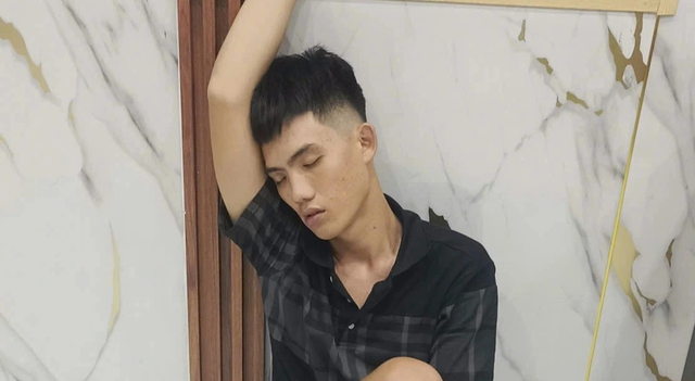 Đồng Tháp: Bắt đôi nam nữ thuê nhà cất giấu ma túy và súng- Ảnh 1.