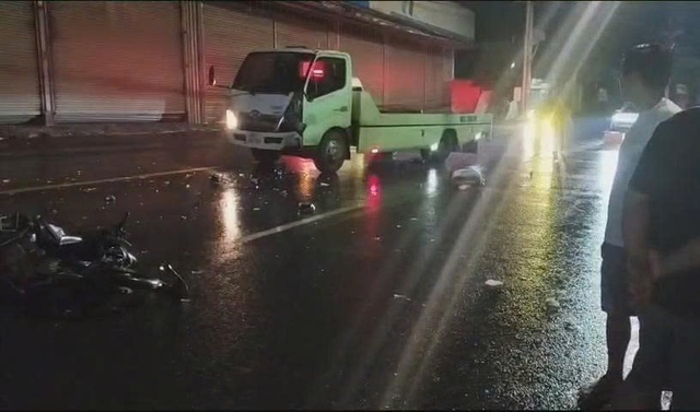 Đồng Nai: Xe máy đi ngược chiều tông vào xe cứu hộ, một người tử vong - Ảnh 1.