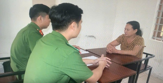 Hưng Yên: Bắt người phụ nữ làm nghề bốc mộ lừa 3 người gần 5 tỉ đồng- Ảnh 1.