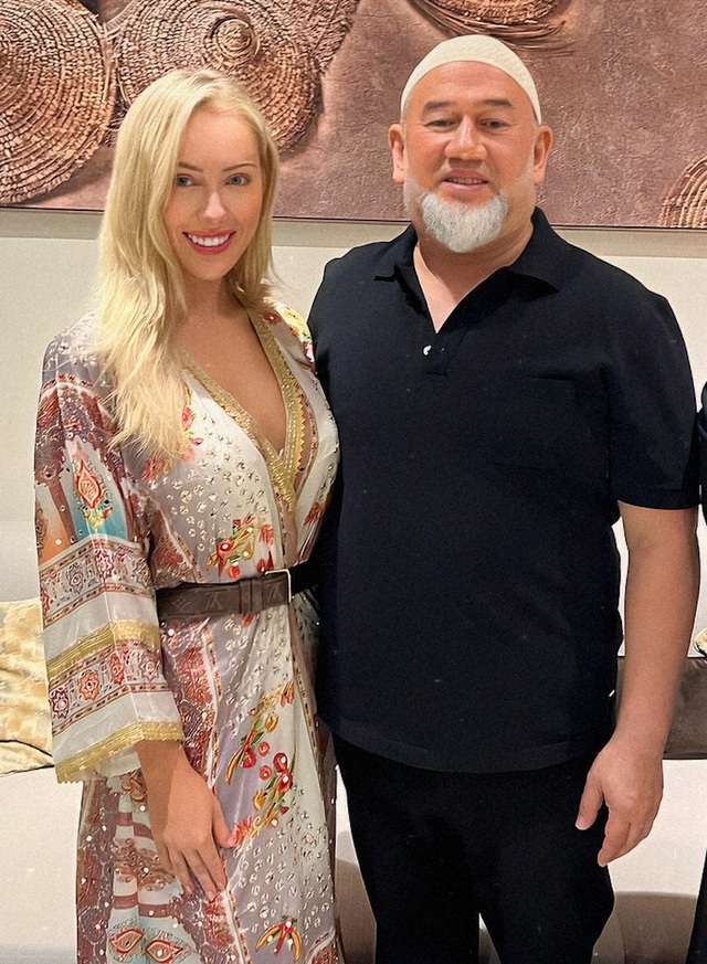 Mối quan hệ của cả hai sớm nở, chóng tàn