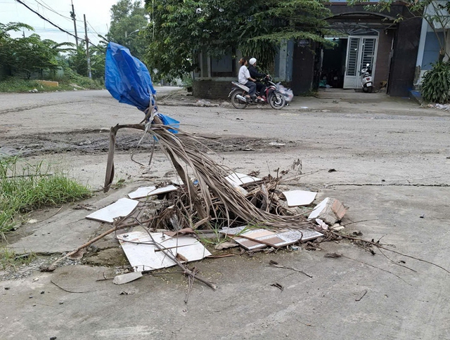 Hố ga nguy hiểm - Ảnh 1.