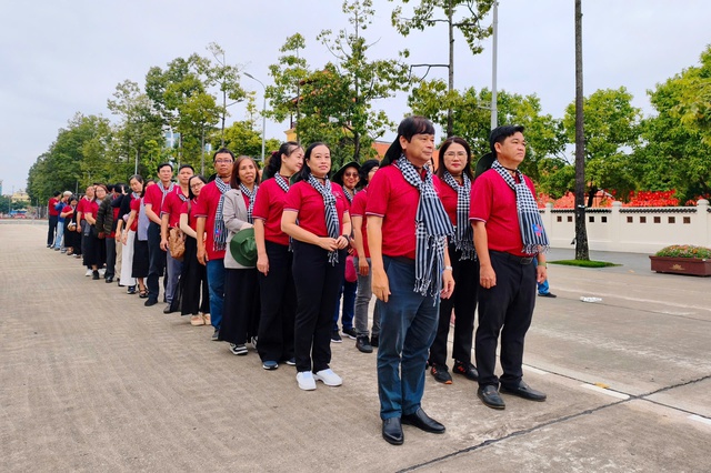 Đoàn cán bộ tuyên giáo, phóng viên TP.HCM tham quan Bảo tàng Báo chí Việt Nam - Ảnh 4.