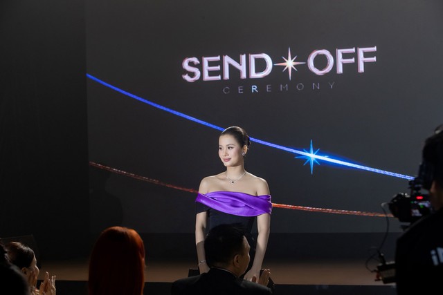 

Bà Hương Ly - Giám đốc quốc gia của Miss Universe Vietnam, cho rằng ngoài sự nỗ lực đổi mới của ban tổ chức, các cô gái phải nỗ lực trau dồi kỹ năng cho bản thân khi đến với các cuộc thi  