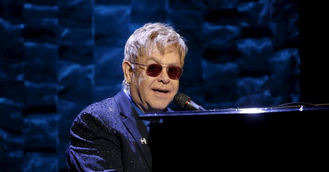 Elton John nổi giận tại hậu trường lễ trao giải Rock & Roll Hall of Fame 2025  - Ảnh 2.