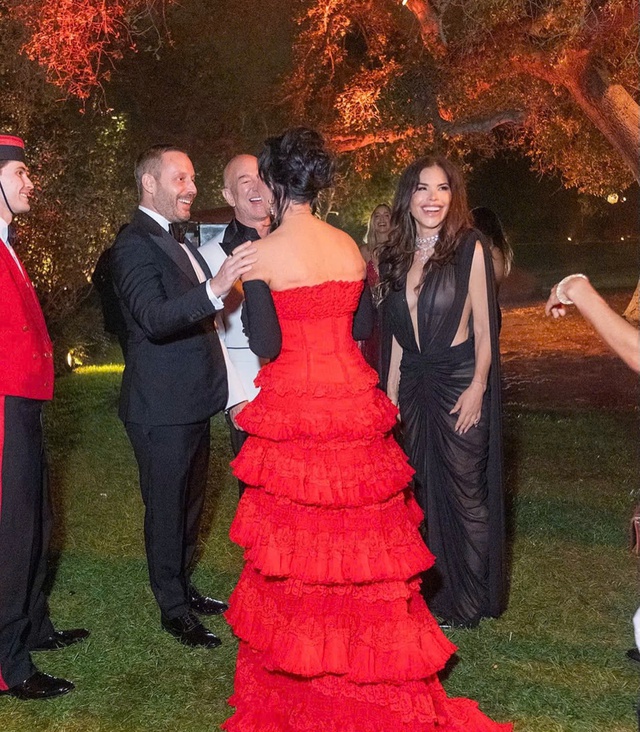 Không phải Oscar, Grammy hay Met Gala, đây mới là sự kiện hoành tráng nhất năm - Ảnh 4.