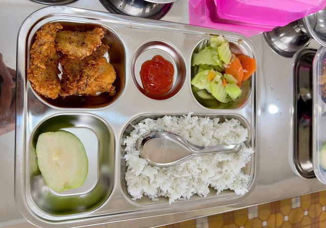 Bếp bán trú Trường Tiểu học Trưng Vương Đà Lạt hoạt động trở lại - Ảnh 3.