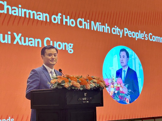 TP.HCM hướng đến cảng xanh, sân bay thông minh, trung tâm logistics số hóa - Ảnh 2.