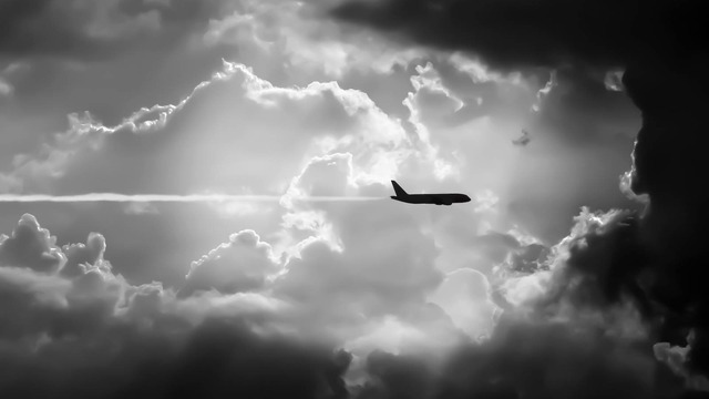 Tại sao máy bay vẫn tránh bão dù được thiết kế để chống chịu chúng? - Ảnh 1.