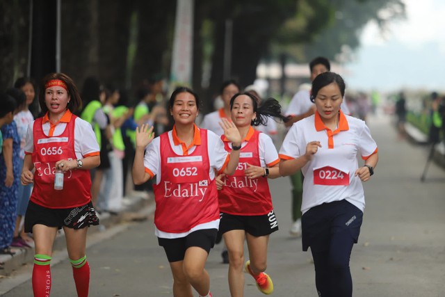 Niềm tin gửi Đảng: Ch&uacute; trọng ph&aacute;t triển thể lực, tầm v&oacute;c con người VN - Ảnh 2.