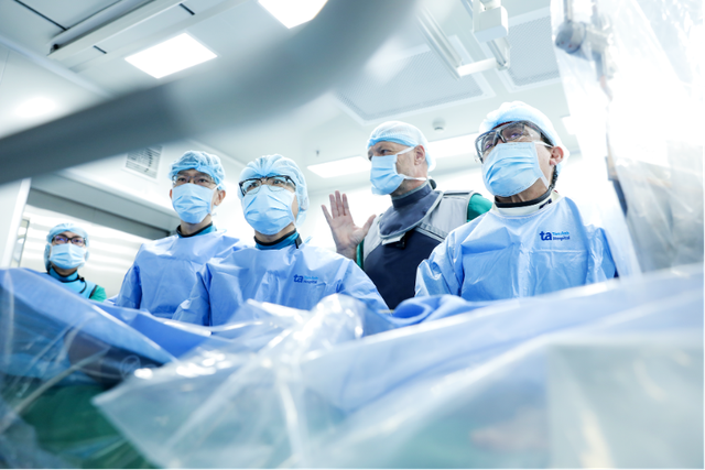 Hồi sinh trái tim nhờ kỹ thuật 'không cần dao mổ'- Ảnh 1. Hồi sinh trái tim nhờ kỹ thuật 'không cần dao mổ'- Ảnh 1.