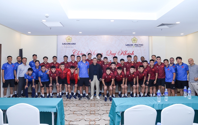 Chủ tịch VFF Trần Quốc Tuấn ch&uacute;c mừng Xu&acirc;n Son, muốn đội tuyển Việt Nam l&agrave;m được điều đặc biệt- Ảnh 3.