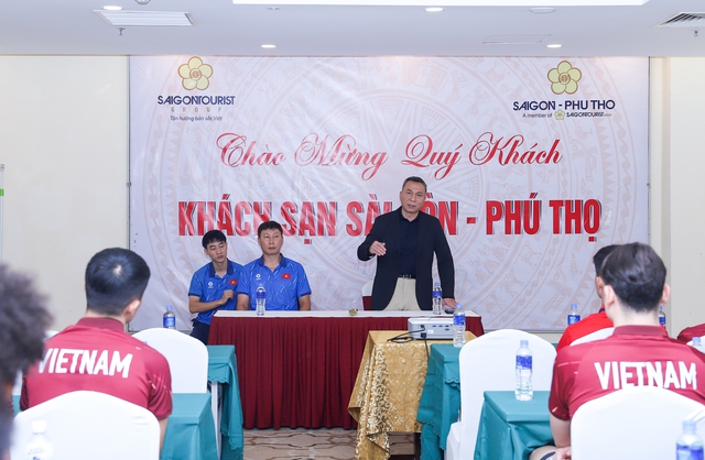 Chủ tịch VFF Trần Quốc Tuấn ch&uacute;c mừng Xu&acirc;n Son, muốn đội tuyển Việt Nam l&agrave;m được điều đặc biệt- Ảnh 1.