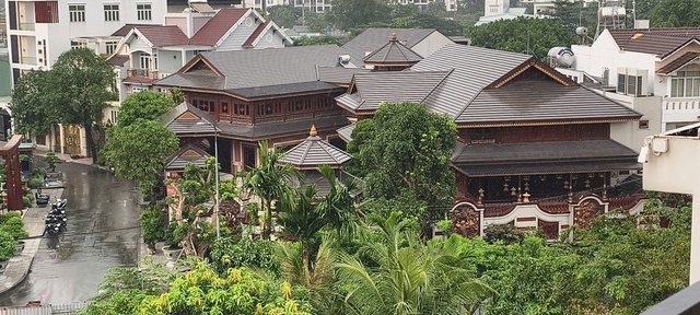 Công an kiểm tra biệt phủ của chủ thẩm mỹ viện Mailisa ở TP.HCM - Ảnh 5.