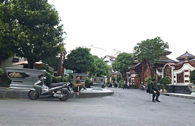 Công an kiểm tra biệt phủ của chủ thẩm mỹ viện Mailisa ở TP.HCM - Ảnh 3.