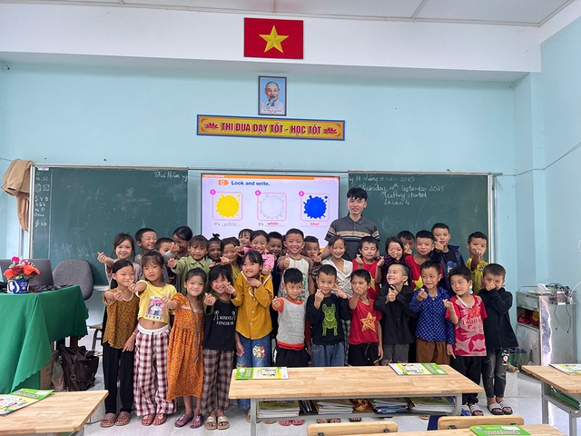'Trái ngọt đầu mùa' từ tâm nguyện đào tạo giáo viên tiếng Anh cho Mèo Vạc - Ảnh 2.